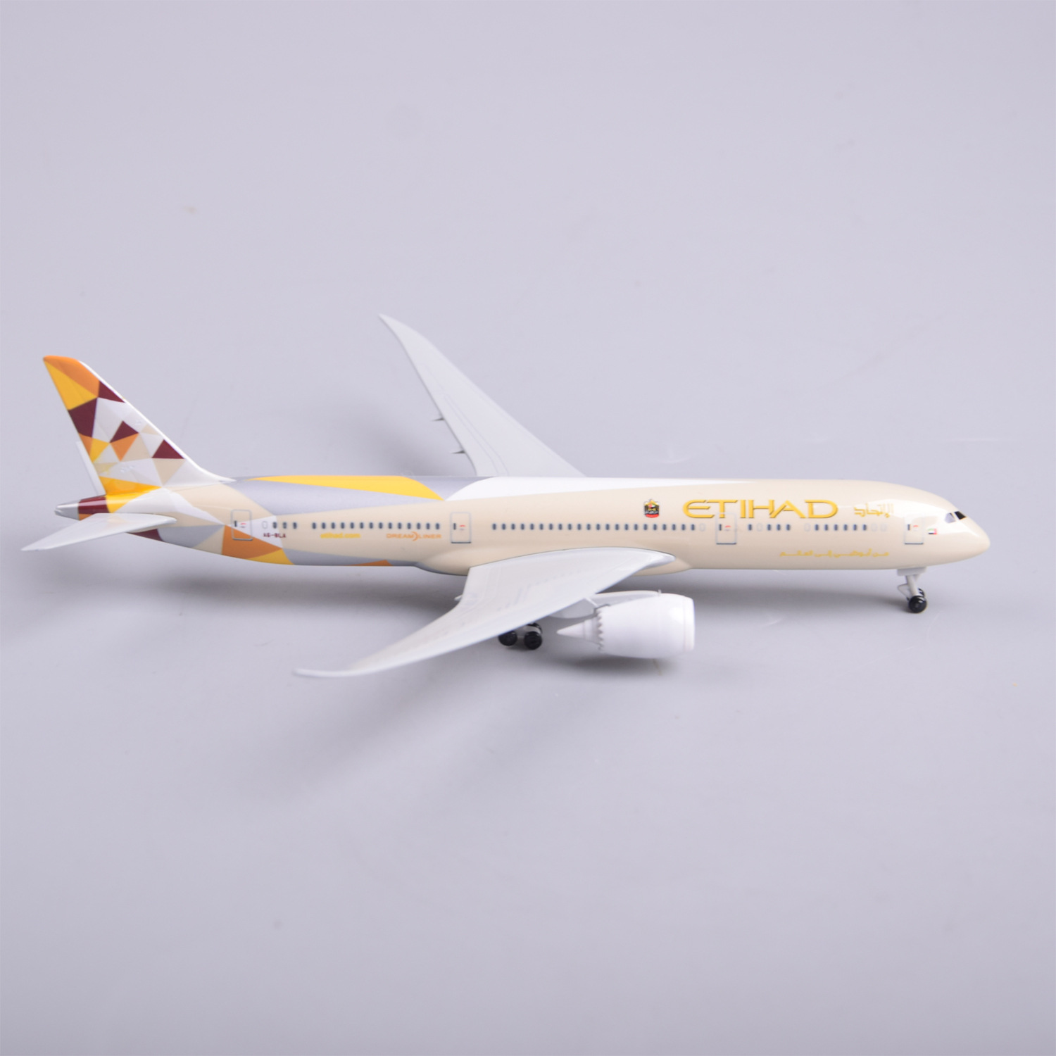 1/300 Scale 20cm Etihad B787 D - Model Kit Planes recension och pris