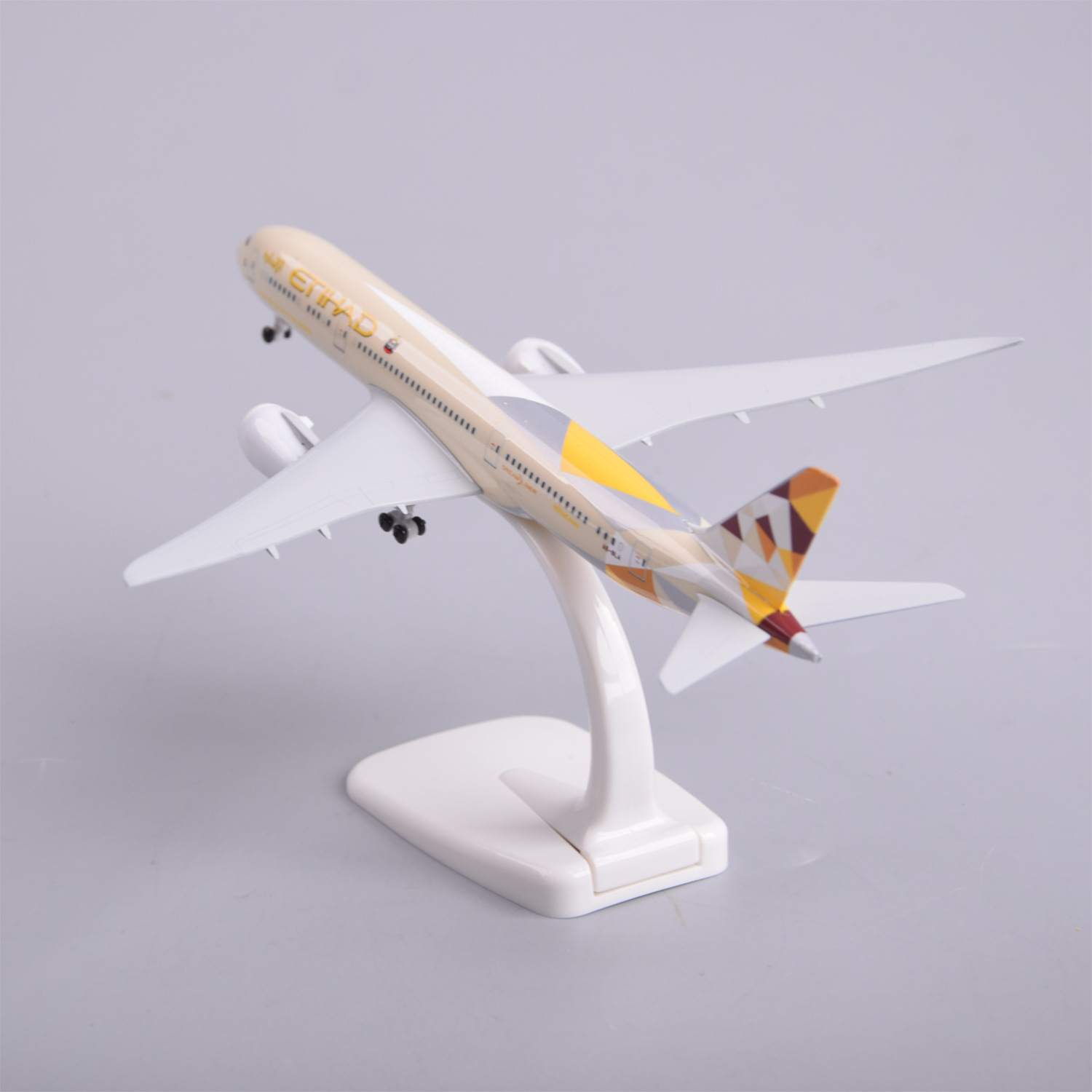 1/300 Scale 20cm Etihad B787 D - Model Kit Planes recension och pris