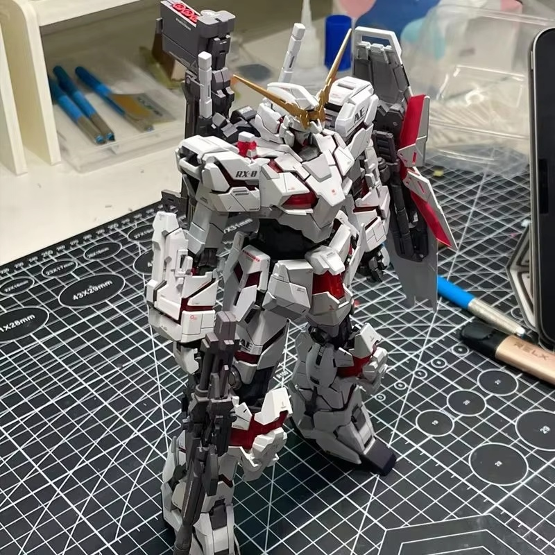 In Stock Hg 1/144 Rx-0 Unicorn - Model Kit Unicorn recension och pris